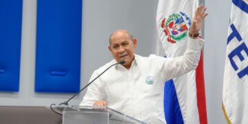 Rafael Santos Badía promete entregar Hotel Guarocuya en noviembre