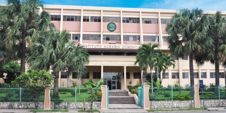 Exigen oficina del IAD en Neyba