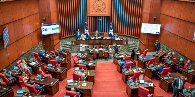 Se repite la historia: senadores aprueban «sin leer» reintroducción Código Penal