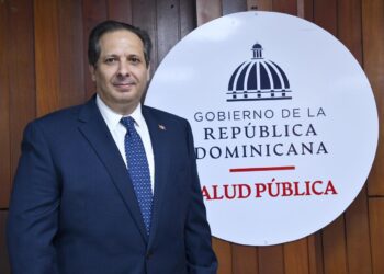 Ministro de Salud suspende actividades de género