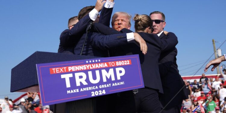 El FBI identifica a un joven de 20 años como el hombre que disparó a Trump