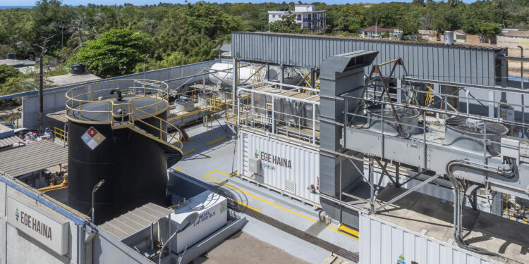 Sobrecarga de circuitos causa largos apagones en Pedernales