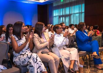 Impulsa inclusión femenina en el sector construcción