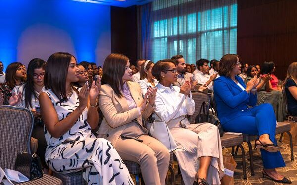 Impulsa inclusión femenina en el sector construcción
