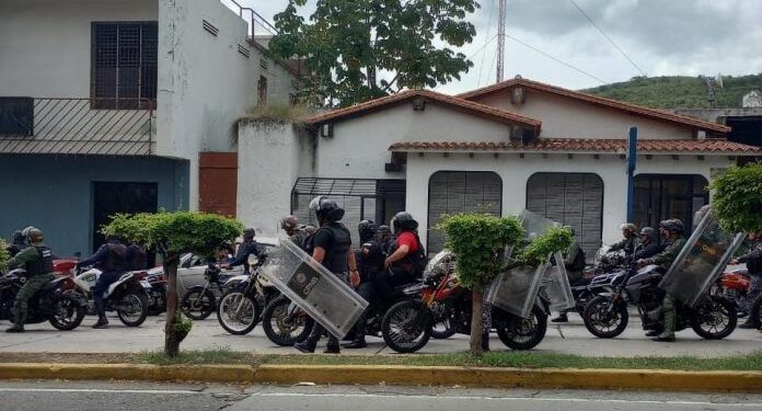 Periodistas de Venezuela tienen dificultades para cubrir protestas