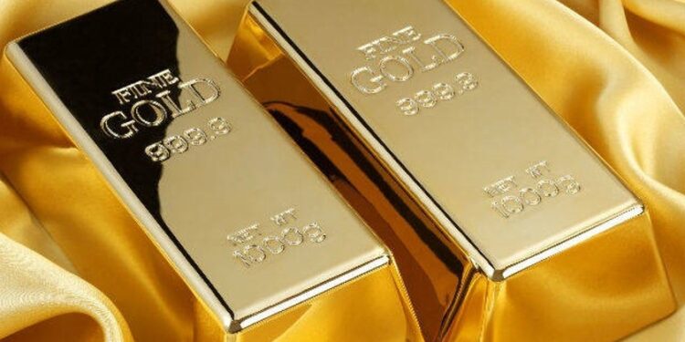 El oro supera los US$2,404 en el mercado mundial