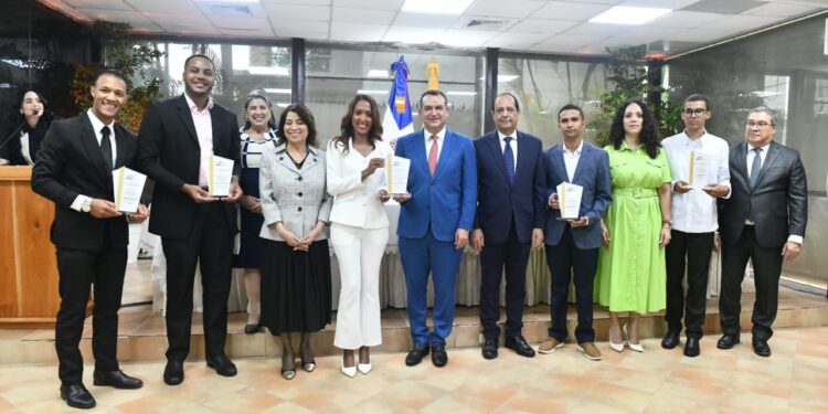 Reconoce participantes en II Concurso Nacional: «Ensayo, Democracia e Identidad 2023”