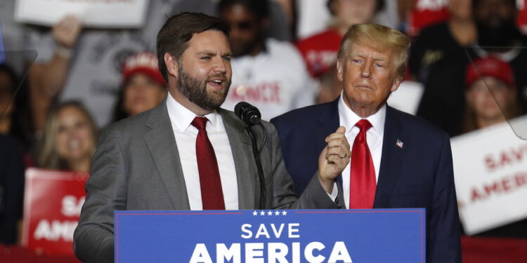 Trump escoge senador JD Vance como compañero de fórmula