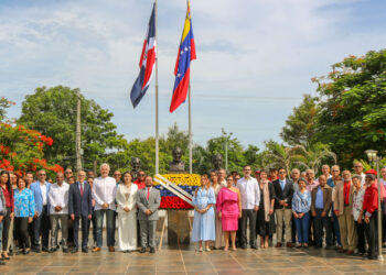 Venezuela conmemoran 213 aniversario de Independencia