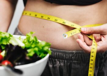 ¿Cuántas veces debes pesarte para mantener un peso saludable?