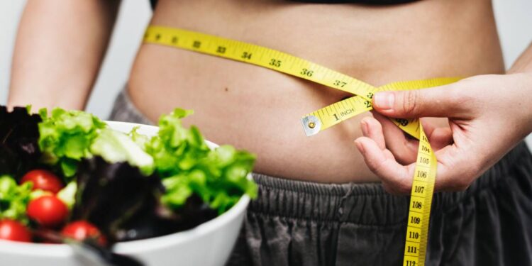 ¿Cuántas veces debes pesarte para mantener un peso saludable?