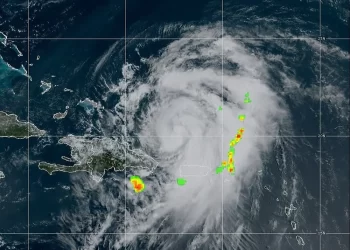 Ciclón Ernesto se aleja del territorio; ambiente caluroso predominará este jueves