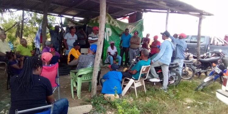 Campesinos «Campamento Libertad» exigen cumplir acuerdos