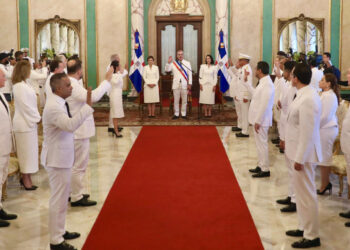 Abinader juramenta colaboradores