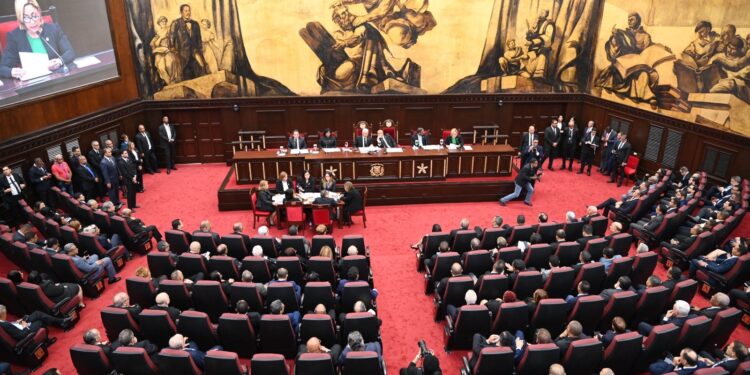 Inicia especialidad en Administración Política Electoral