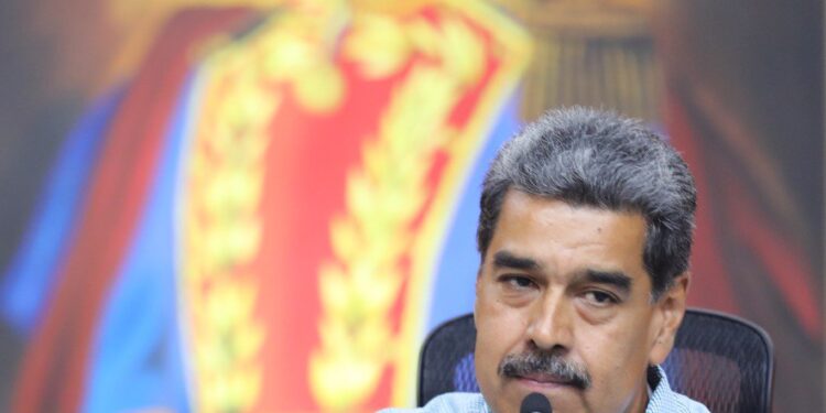 Nicolás Maduro a EEUU; «saquen sus narices de Venezuela»