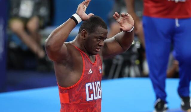 Cubano Mijaín López logra quinta presea dorada