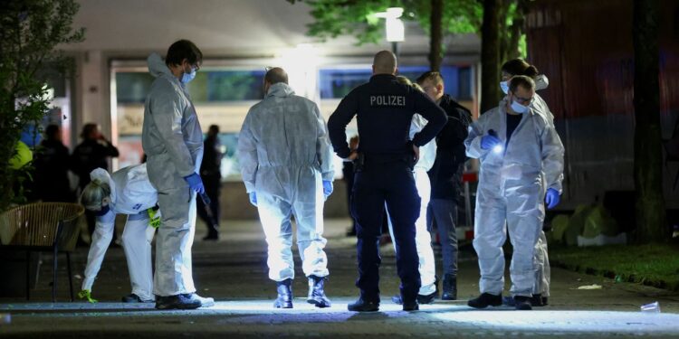 Alemania: Mueren 3 personas en un ataque con cuchillo en un festival