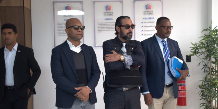 Canadiense lleva su caso hasta el Defensor del Pueblo