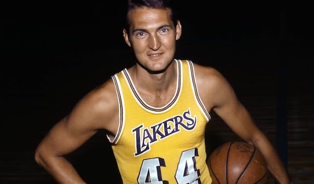 Lakers tendrán el No. 44 en sus uniformes en honor a Jerry West