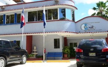 18 buscan dirigir ADP