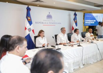 Abinader anuncia extensión UASD en SDE