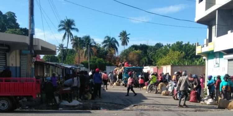 ERD Y PN vigilan mercado binacional de Pedernales