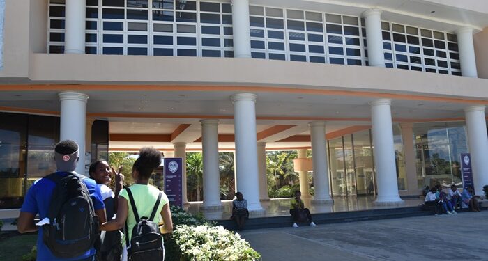 Exhortan estudiantes a votar tranquilos en elecciones