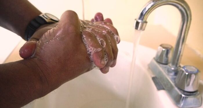 Sólo el 88 % de dominicanos tenemos acceso a jabón y detergente