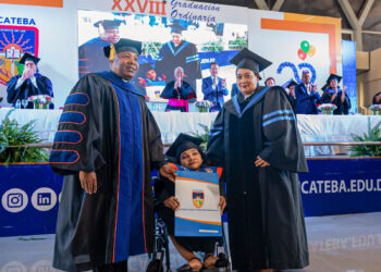 Ucateba gradúa 444 profesionales