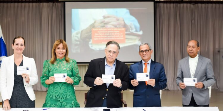 Inposdom y Rehabilitación emiten sello alusivo a la Ciudadana Ejemplar: Mary Pérez Marranzini