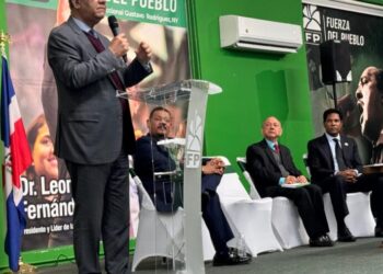 Leonel Fernández presenta en Nueva York el libro “Fuerza del Pueblo: Razón Histórica”