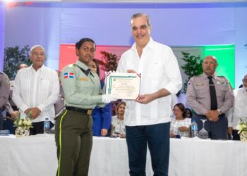 Gradúan primeros policías de la reforma