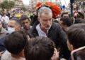 Tiran palos, piedras y barro a reyes de España en Valencia