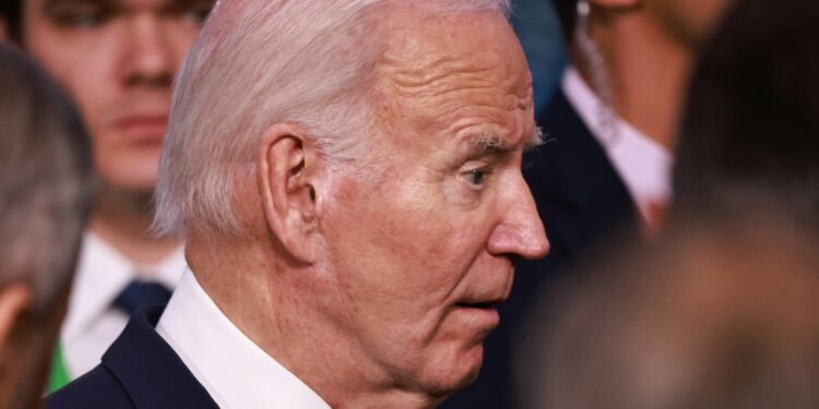 Biden autoriza a Ucrania uso de minas terrestre antipersona