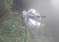 Ocupantes de carro «vivos para contarlo» al caer en quebrada en la carretera de La Guázara