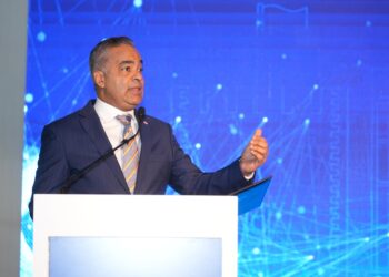 Ministro destaca importancia de almacenar energía para integrar renovables y suplir demanda