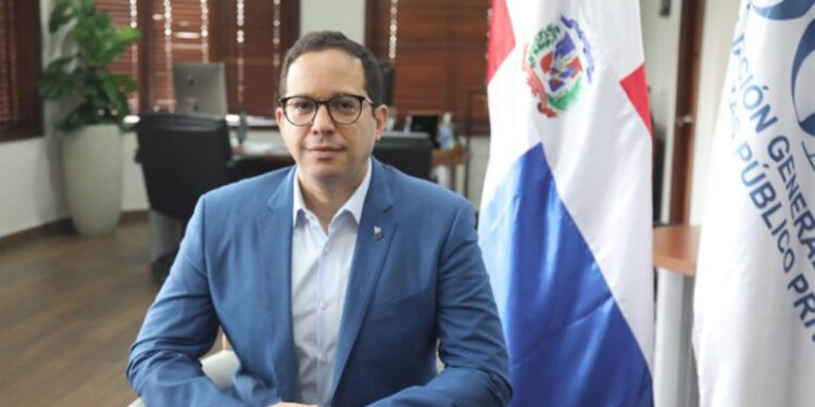 Hacen inteligencia a empleados públicos