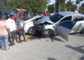 Fiscal de Barahona colisiona carro con otro en el malecón