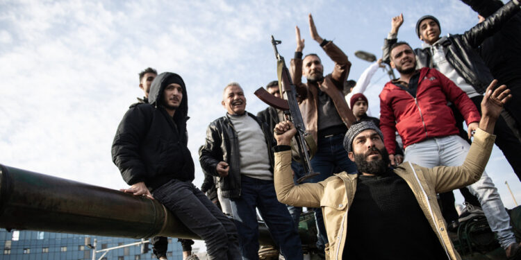 Moscú dice Assad dimitió y abandonó Siria