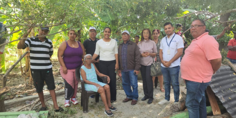 Doña Mirita tendrá la casa que perdió con el ventarrón