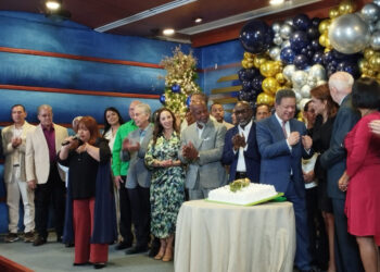 Leonel como «el primer guandul» a sus 71 abriles