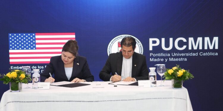  Impulsaran industria de semiconductores