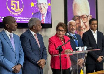 PLD afirma gobierno “improvisa” con fusión de ministerios