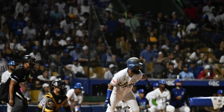 Tigres «dan pela» a Águilas