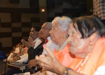 Fundación reconoce matrimonios de hasta 66 años