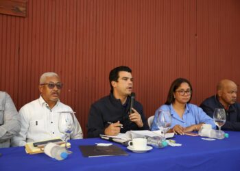 INAPA escucha líderes comunitarios de Elías Piña y San Juan