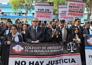 Abogados no celebran, «protestan» el Día del Poder Judicial