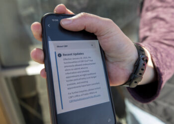 Aplicación permitía a migrantes ingresar a EEUU ya no funciona