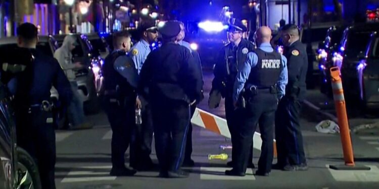 Al menos 10 muertos y decenas de heridos en un atropellamiento masivo en Nueva Orleans, EEUU